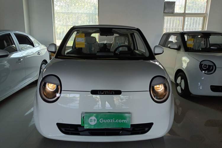 Used CHANGAN NEVO Lumin 2025 205 km Xiangqin Version Front