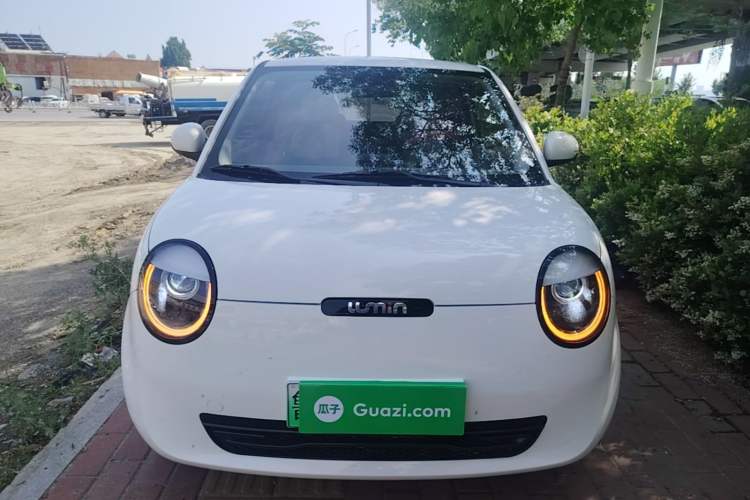 Used CHANGAN NEVO Lumin 2025 205km Refreshing Edition Front