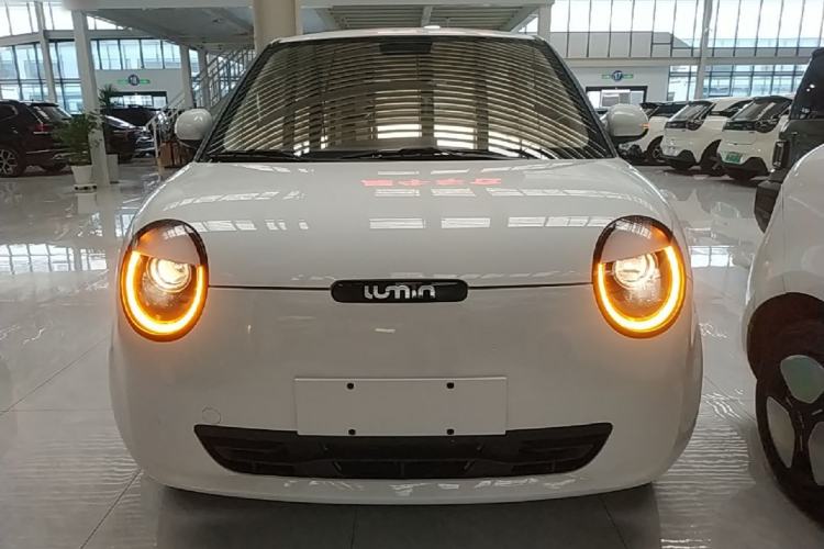Used CHANGAN NEVO Lumin 2025 205 km Xiangqin Version Front