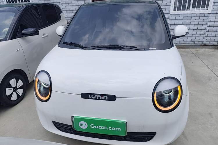 Used CHANGAN NEVO Lumin 2025 205km Refreshing Edition Front