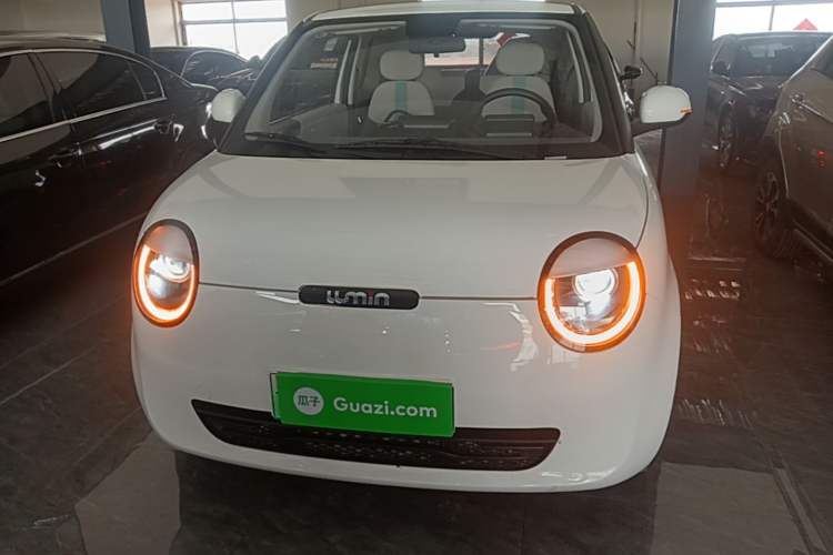 Used CHANGAN NEVO Lumin 2025 205km Refreshing Edition Front