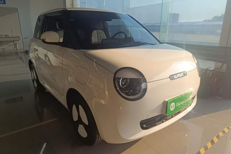 Used CHANGAN NEVO Lumin 2025 205 km Xiangqin Version Front Right 45 Deg