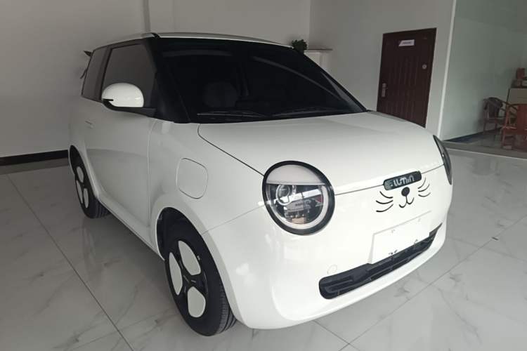 Used CHANGAN NEVO Lumin 2025 205 km Xiangqin Version Front Right 45 Deg