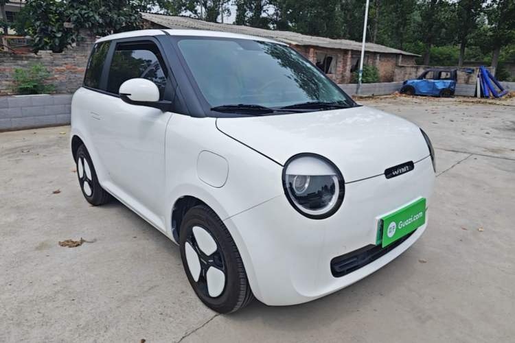 Used CHANGAN NEVO Lumin 2025 205 km Xiangqin Version Front Right 45 Deg