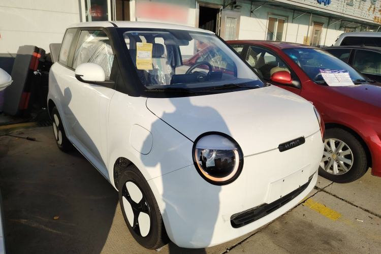 Used CHANGAN NEVO Lumin 2025 205km Refreshing Edition Front Right 45 Deg
