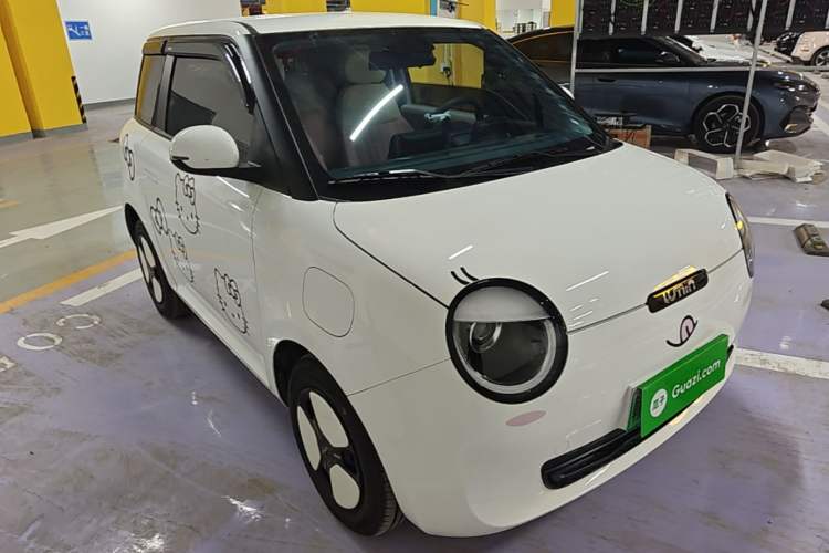 Used CHANGAN NEVO Lumin 2025 205 km Xiangqin Version Front Right 45 Deg