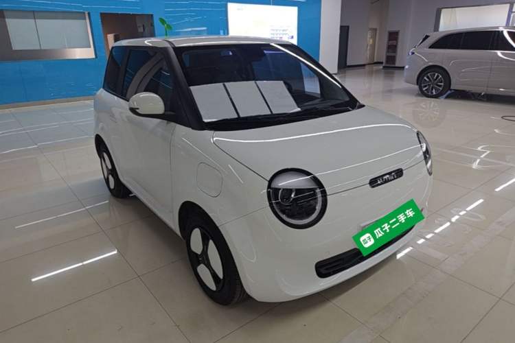 Used CHANGAN NEVO Lumin 2025 205 km Xiangqin Version Front Right 45 Deg