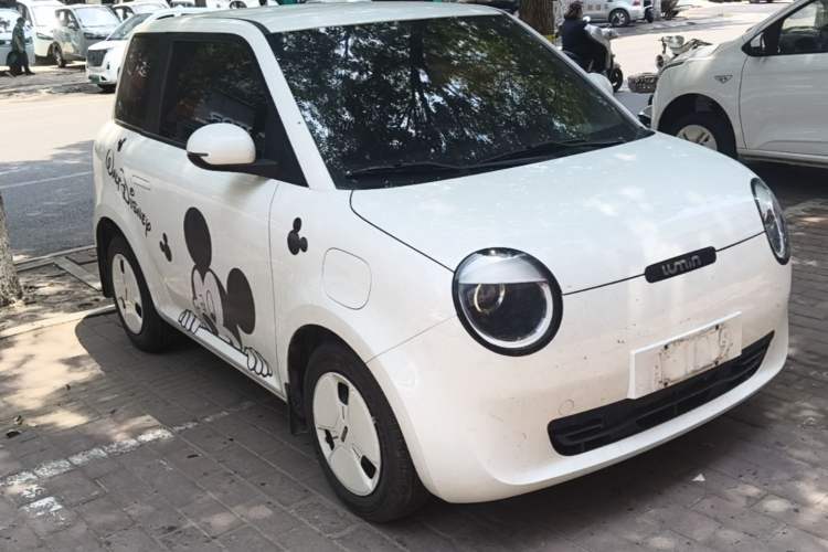 Used CHANGAN NEVO Lumin 2025 205km Refreshing Edition Front Right 45 Deg