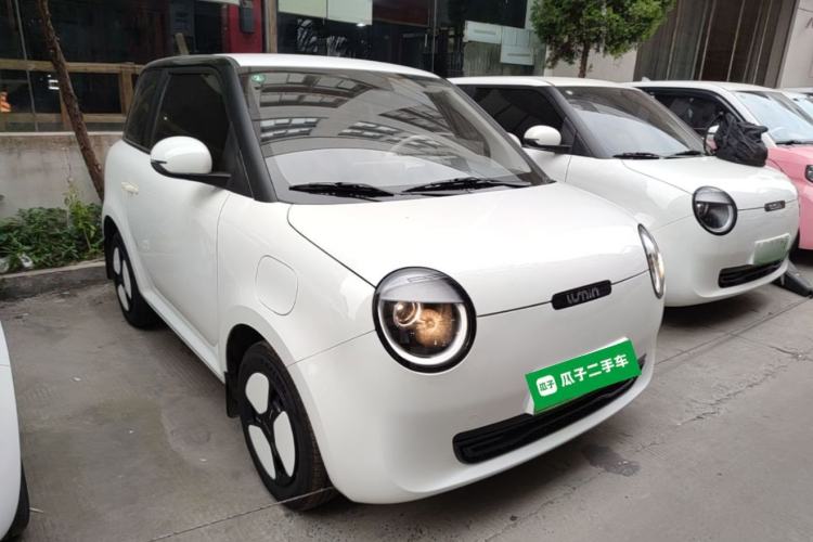 Used CHANGAN NEVO Lumin 2025 301km Honey Dew Edition Front Right 45 Deg
