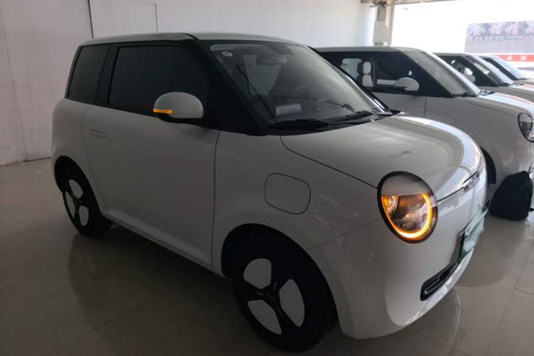 Used CHANGAN NEVO Lumin 2025 205 km Xiangqin Version Front Right 45 Deg
