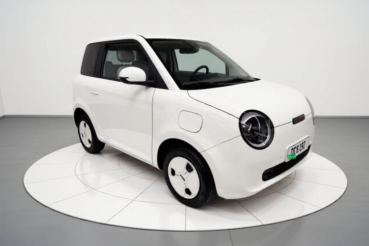 Used CHANGAN NEVO Lumin 2025 205km Refreshing Edition Front Right 45 Deg