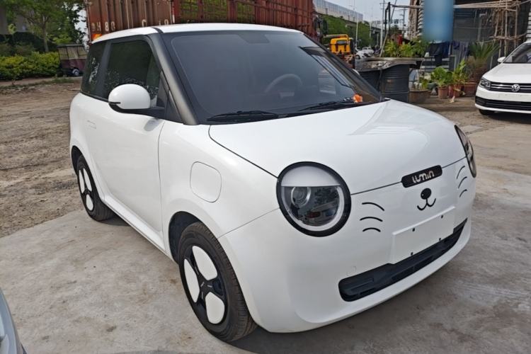 Used CHANGAN NEVO Lumin 2025 301km Honey Dew Edition Front Right 45 Deg