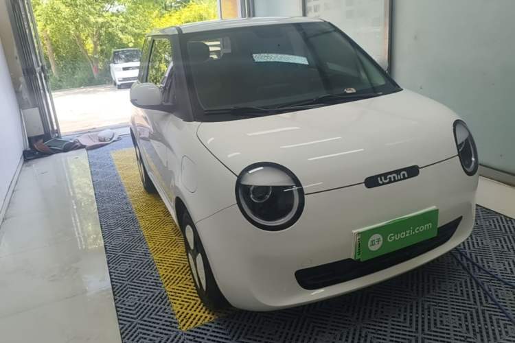 Used CHANGAN NEVO Lumin 2025 205 km Xiangqin Version Front Right 45 Deg