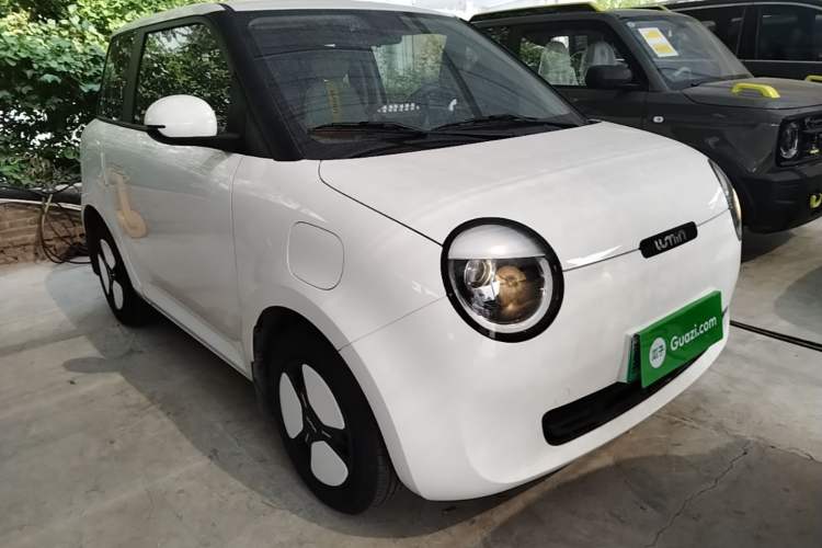 Used CHANGAN NEVO Lumin 2025 205 km Xiangqin Version Front Right 45 Deg
