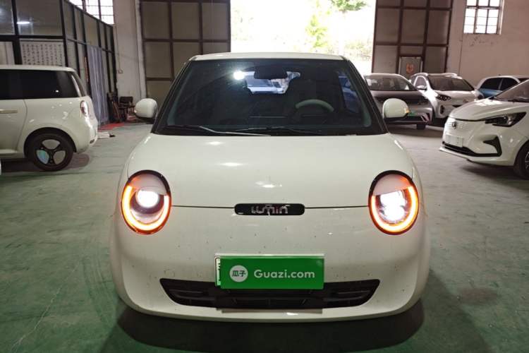 Used CHANGAN NEVO Lumin 2025 205 km Xiangqin Version Front