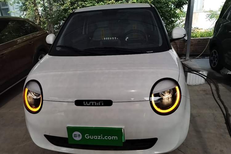 Used CHANGAN NEVO Lumin 2025 205 km Xiangqin Version Front
