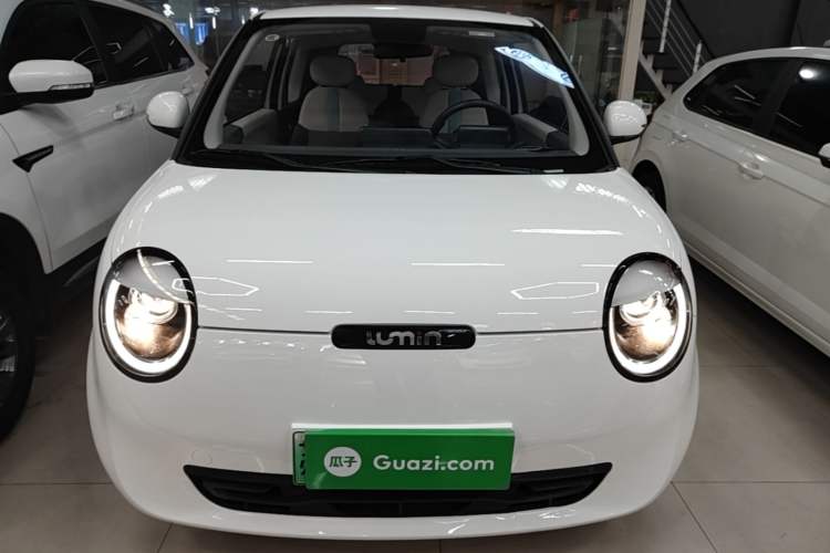 Used CHANGAN NEVO Lumin 2025 205 km Xiangqin Version Front