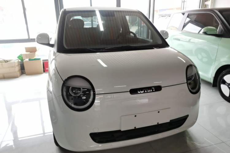 Used CHANGAN NEVO Lumin 2025 205 km Xiangqin Version Front