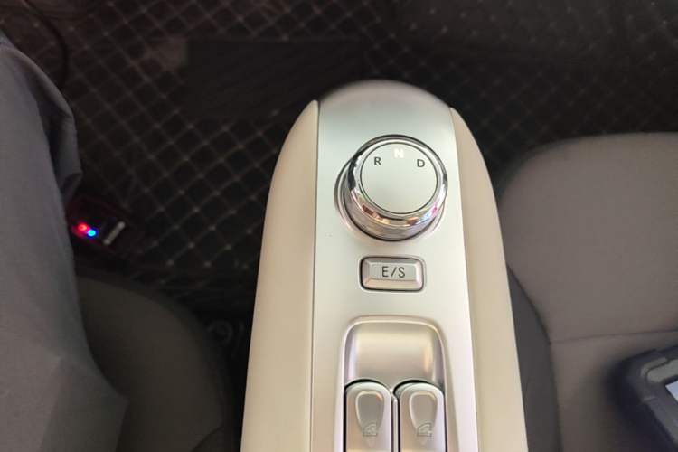 Used CHANGAN NEVO Lumin 2025 205 km Xiangqin Version Gear Lever