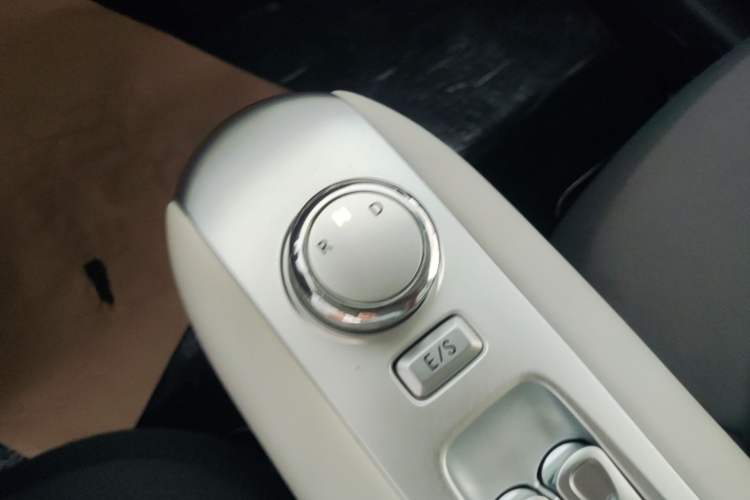 Used CHANGAN NEVO Lumin 2025 205 km Xiangqin Version Gear Lever