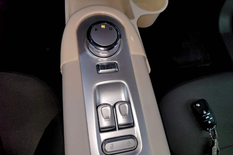 Used CHANGAN NEVO Lumin 2025 205 km Xiangqin Version Gear Lever