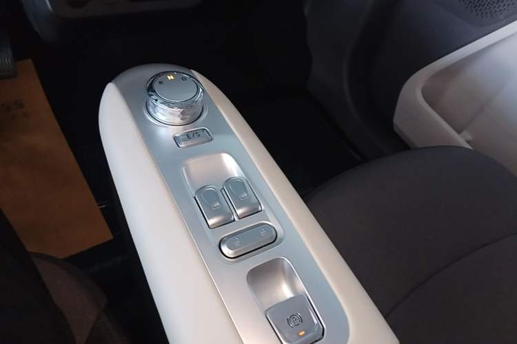 Used CHANGAN NEVO Lumin 2025 205 km Xiangqin Version Gear Lever