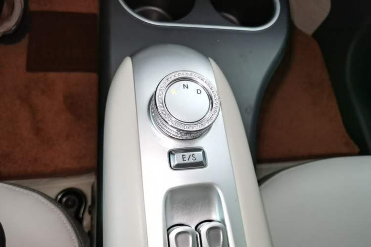 Used CHANGAN NEVO Lumin 2025 205 km Xiangqin Version Gear Lever