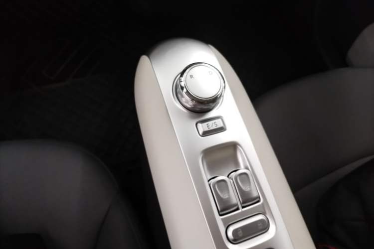 Used CHANGAN NEVO Lumin 2025 205 km Xiangqin Version Gear Lever