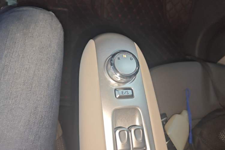 Used CHANGAN NEVO Lumin 2025 205 km Xiangqin Version Gear Lever