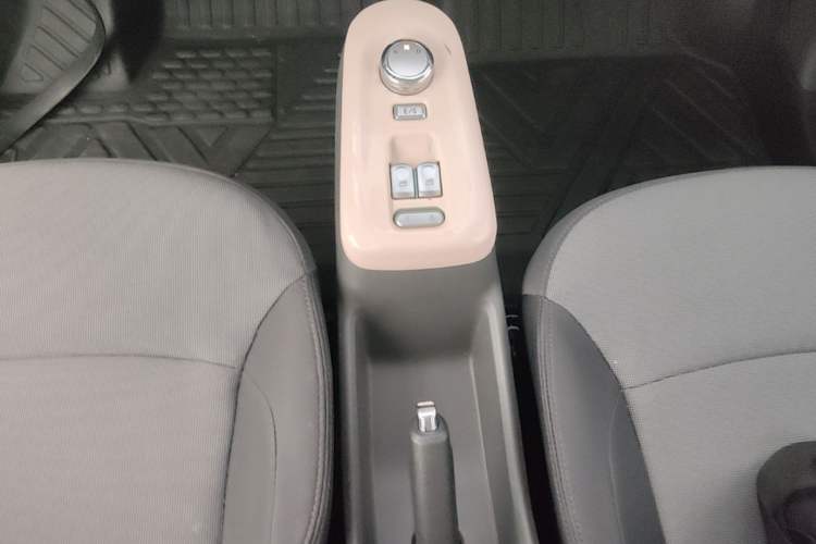 Used CHANGAN NEVO Lumin 2025 205km Refreshing Edition Gear Lever