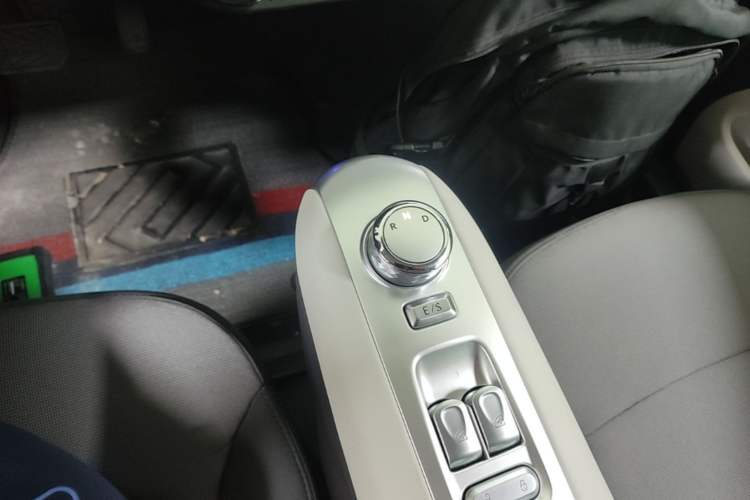 Used CHANGAN NEVO Lumin 2025 205 km Xiangqin Version Gear Lever