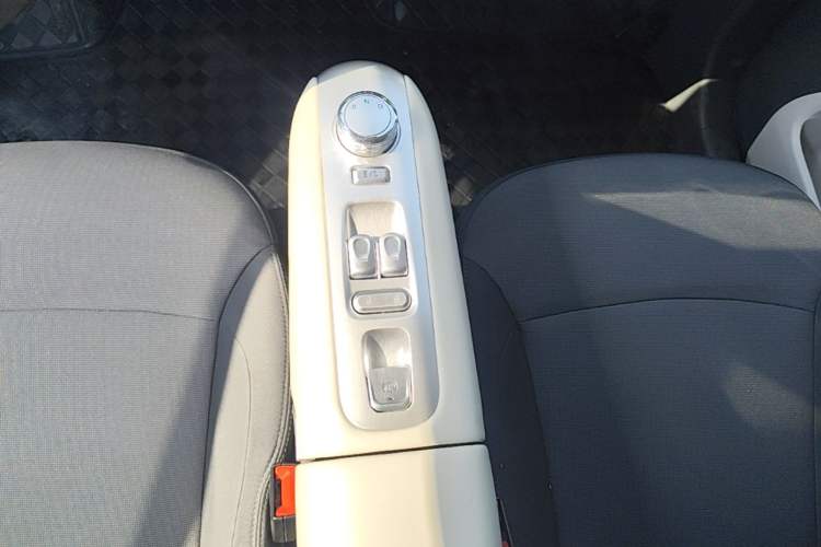 Used CHANGAN NEVO Lumin 2025 205 km Xiangqin Version Gear Lever