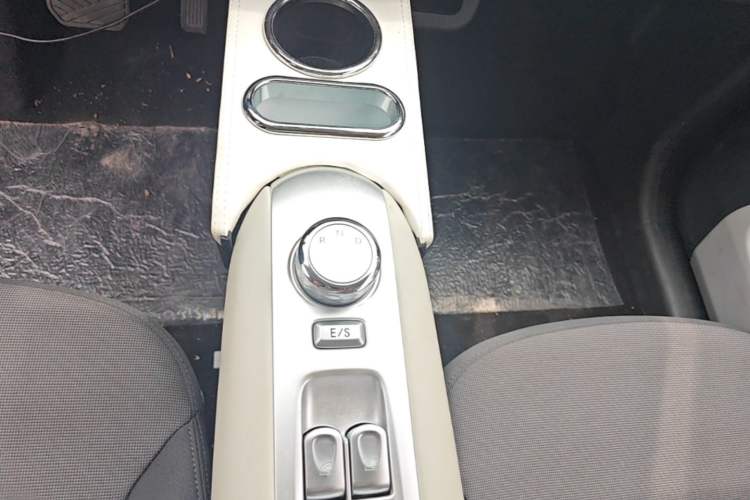 Used CHANGAN NEVO Lumin 2025 205 km Xiangqin Version Gear Lever