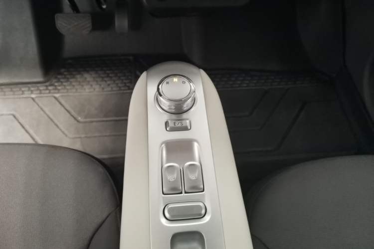 Used CHANGAN NEVO Lumin 2025 205 km Xiangqin Version Gear Lever