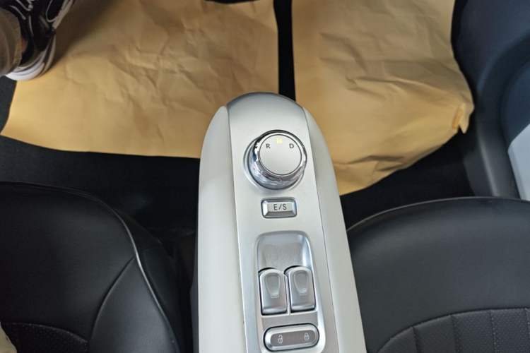 Used CHANGAN NEVO Lumin 2025 205 km Xiangqin Version Gear Lever