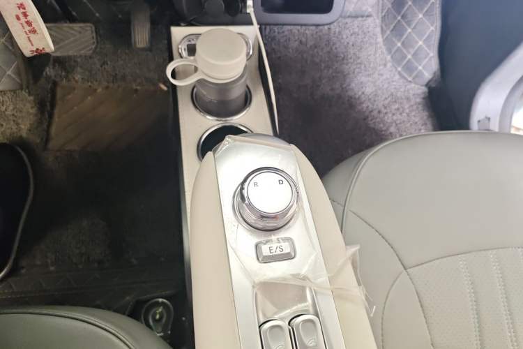 Used CHANGAN NEVO Lumin 2025 205 km Xiangqin Version Gear Lever