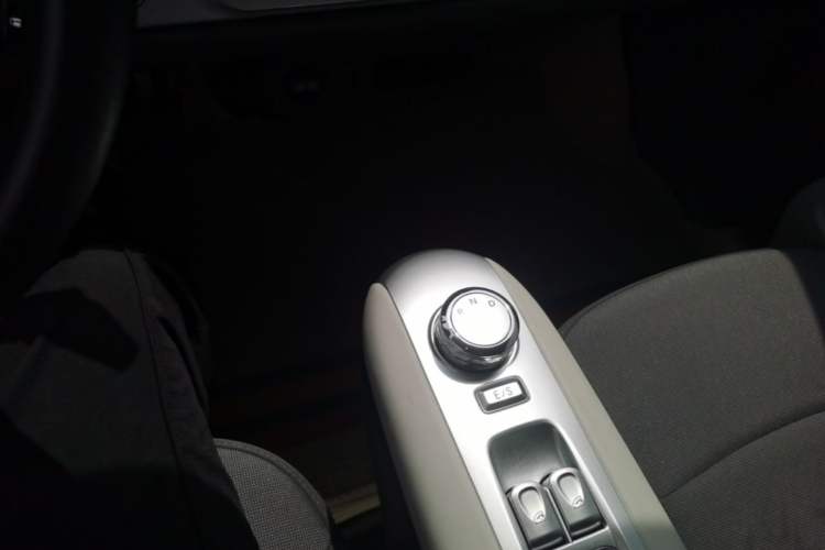 Used CHANGAN NEVO Lumin 2025 205 km Xiangqin Version Gear Lever