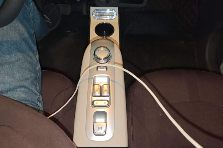 Used CHANGAN NEVO Lumin 2025 205 km Xiangqin Version Gear Lever