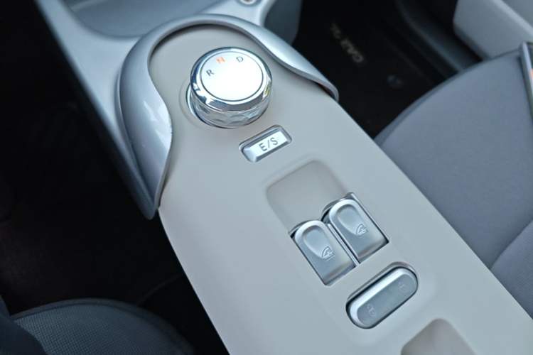 Used CHANGAN NEVO Lumin 2025 205 km Xiangqin Version Gear Lever