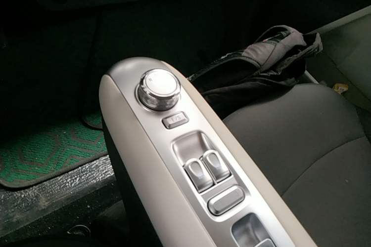 Used CHANGAN NEVO Lumin 2025 205 km Xiangqin Version Gear Lever