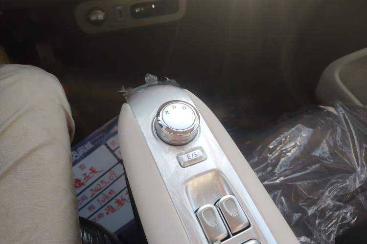 Used CHANGAN NEVO Lumin 2025 205km Refreshing Edition Gear Lever
