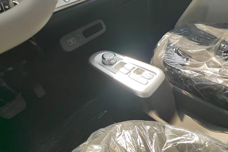 Used CHANGAN NEVO Lumin 2025 205 km Xiangqin Version Gear Lever