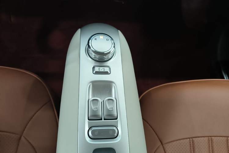 Used CHANGAN NEVO Lumin 2025 205 km Xiangqin Version Gear Lever