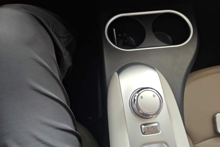 Used CHANGAN NEVO Lumin 2025 205 km Xiangqin Version Gear Lever