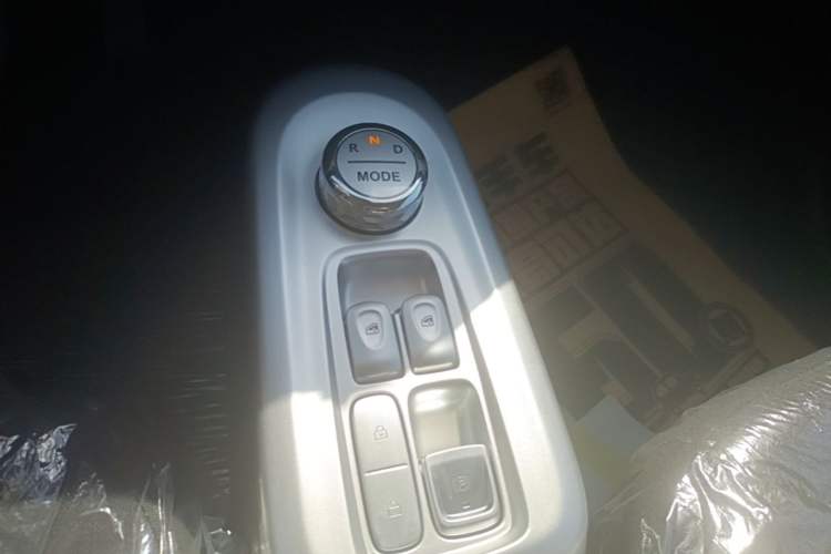 Used CHANGAN NEVO Lumin 2025 205 km Xiangqin Version Gear Lever