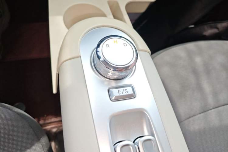 Used CHANGAN NEVO Lumin 2025 205 km Xiangqin Version Gear Lever
