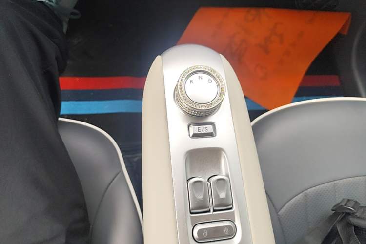 Used CHANGAN NEVO Lumin 2025 205 km Xiangqin Version Gear Lever