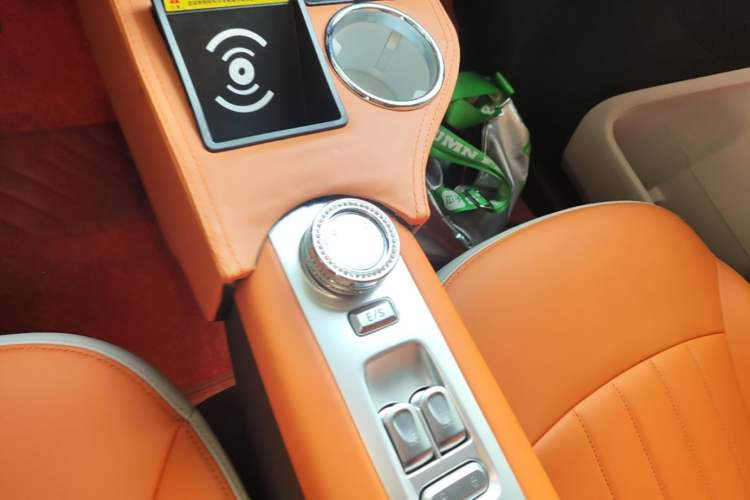 Used CHANGAN NEVO Lumin 2025 301km Honey Dew Edition Gear Lever