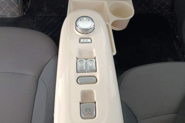 Used CHANGAN NEVO Lumin 2025 205 km Xiangqin Version Gear Lever