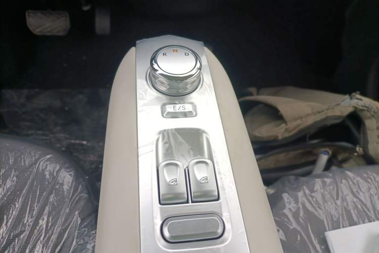 Used CHANGAN NEVO Lumin 2025 205 km Xiangqin Version Gear Lever